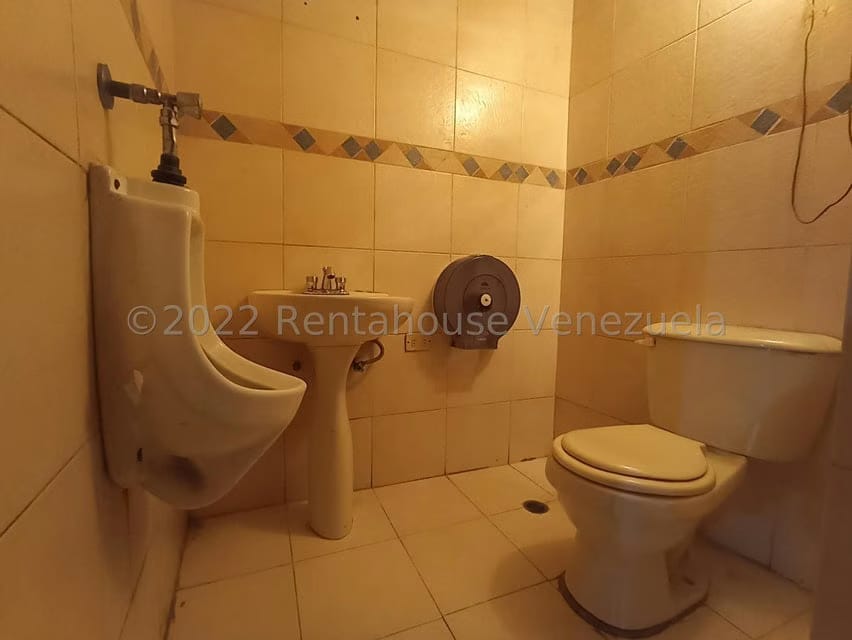 Comercial (Edificio) en Venta en Avenida Constitucion, Aragua - 43