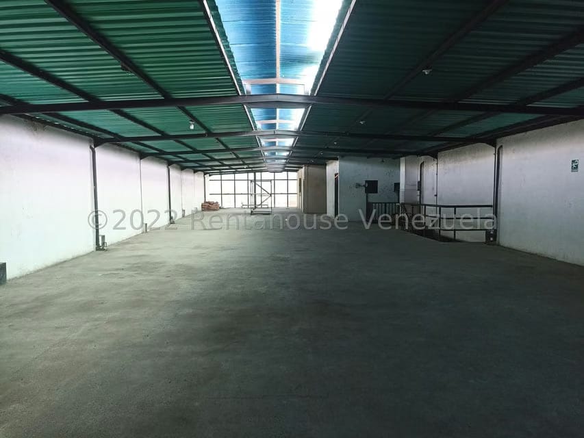 Comercial (Edificio) en Venta en Avenida Constitucion, Aragua - 45