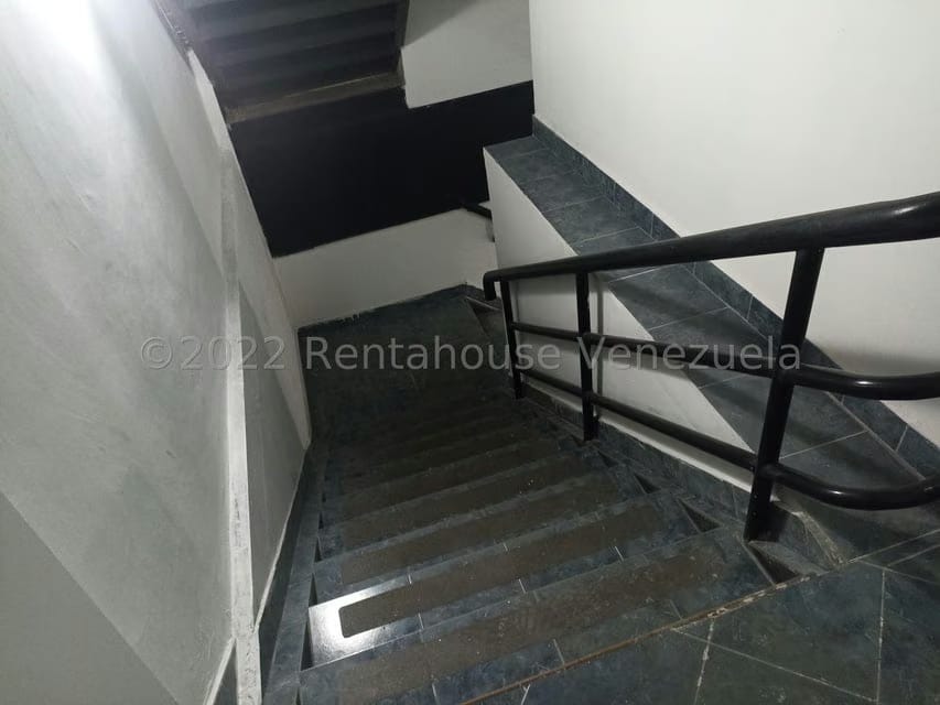 Comercial (Edificio) en Venta en Avenida Constitucion, Aragua - 50
