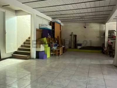 Venta de Galpón Comercial (ideal taller carpintero) Valencia, Carabobo - 2