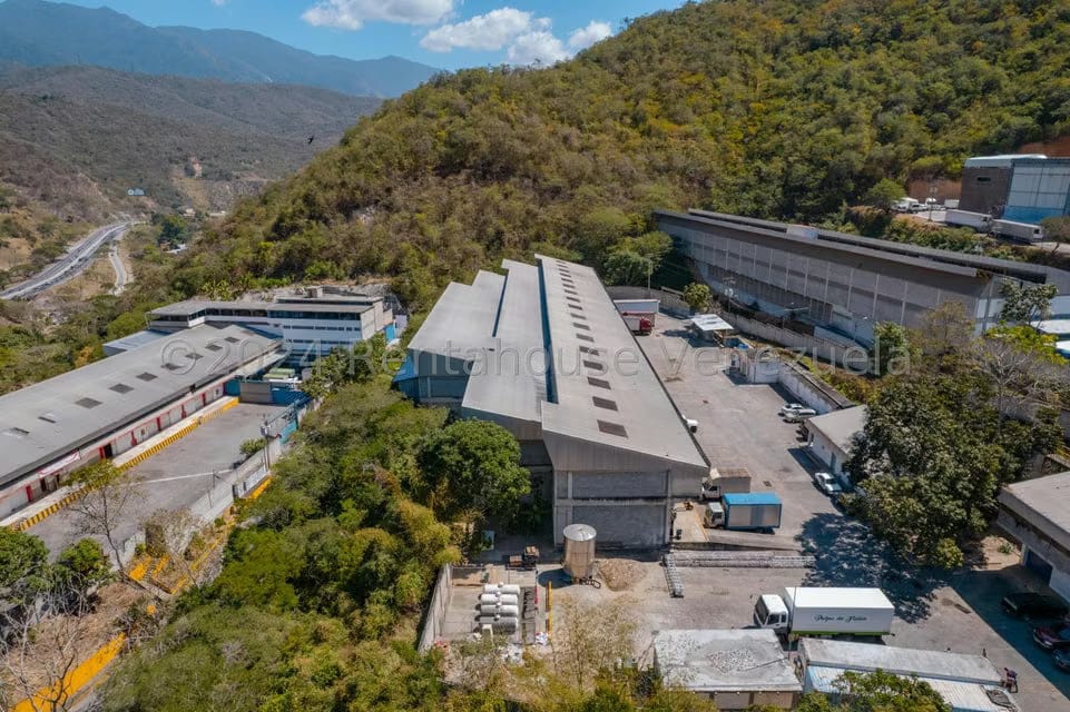 Negocios y Empresas (Mayorista y Distribucion) en Venta en Mampote, Miranda - 2