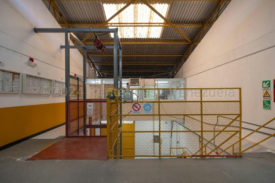 Negocios y Empresas (Mayorista y Distribucion) en Venta en Mampote, Miranda - 21