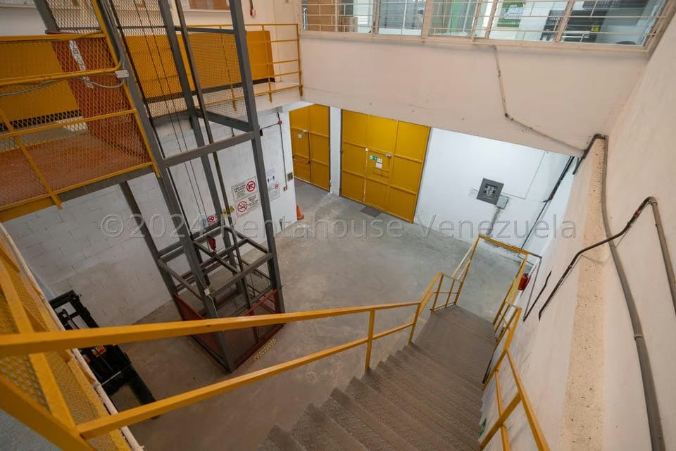 Negocios y Empresas (Mayorista y Distribucion) en Venta en Mampote, Miranda - 22