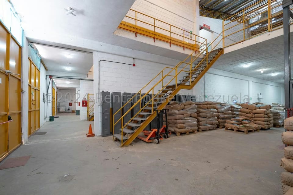 Negocios y Empresas (Mayorista y Distribucion) en Venta en Mampote, Miranda - 4