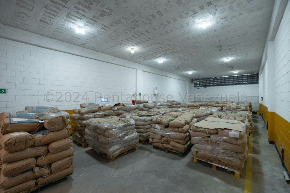 Negocios y Empresas (Mayorista y Distribucion) en Venta en Mampote, Miranda - 35