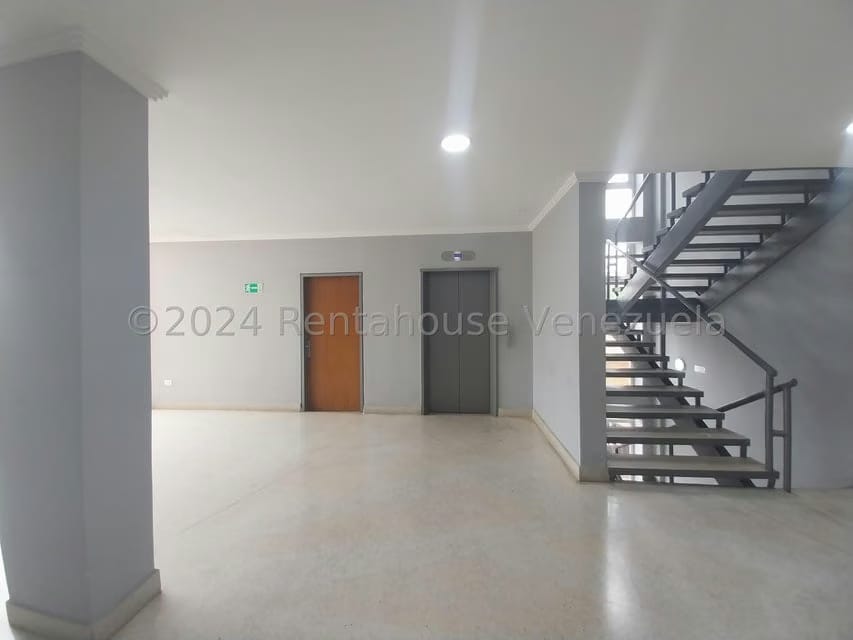 Comercial (Oficina) en Alquiler en Zona Industrial, Carabobo - 3