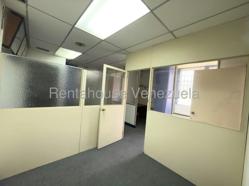 Comercial (Oficina) en Alquiler en Los Caobos, Distrito Metropolitano - 12