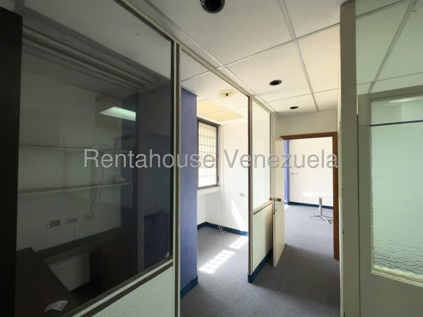 Comercial (Oficina) en Alquiler en Los Caobos, Distrito Metropolitano - 13