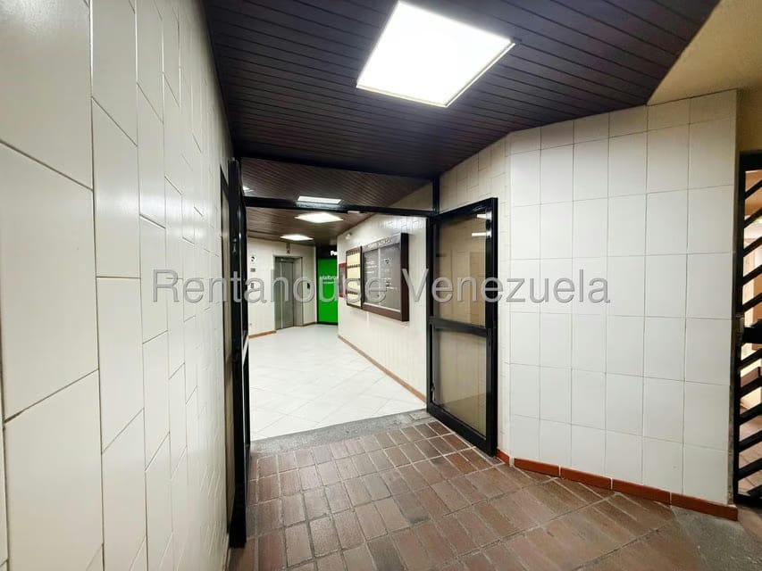 Comercial (Oficina) en Alquiler en Los Caobos, Distrito Metropolitano - 19