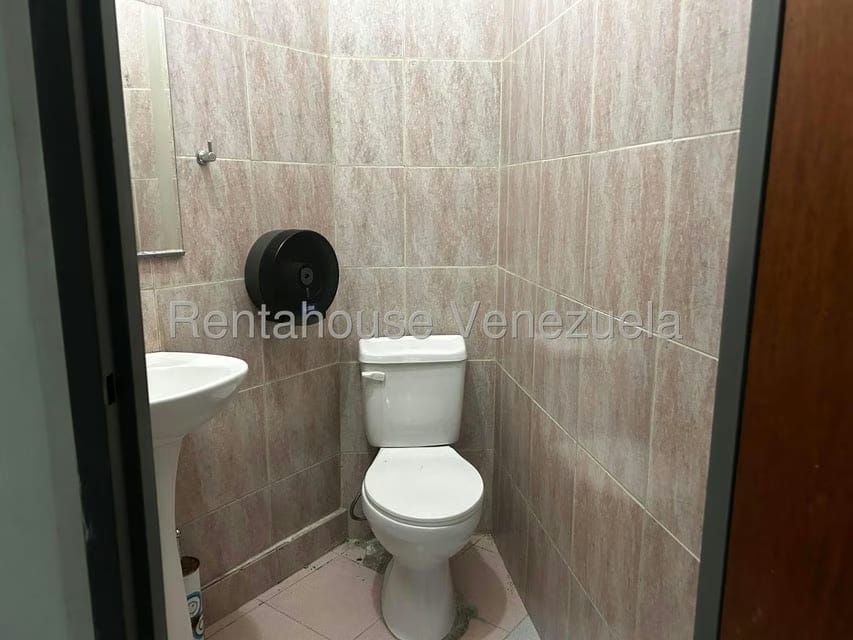 Comercial (Local Comercial) en Alquiler en Chacaito, Distrito Metropolitano - 12
