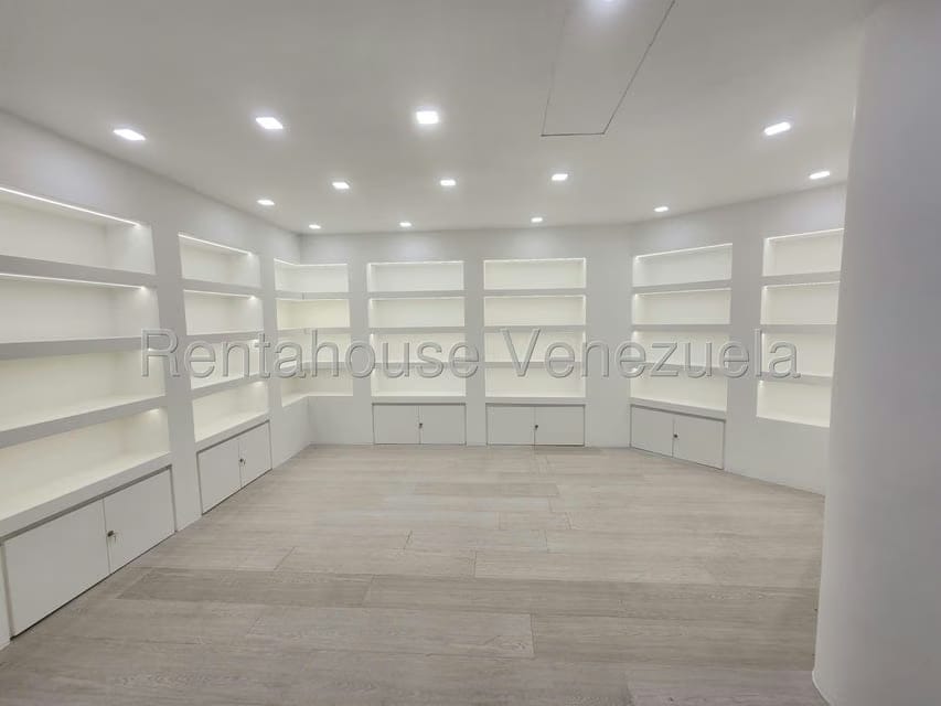 Comercial (Oficina) en Alquiler en La Trinidad, Distrito Metropolitano