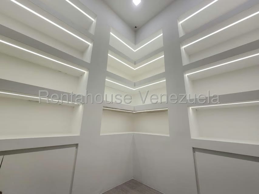 Comercial (Oficina) en Alquiler en La Trinidad, Distrito Metropolitano - 2