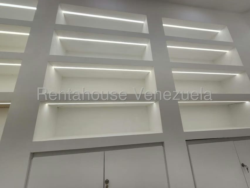 Comercial (Oficina) en Alquiler en La Trinidad, Distrito Metropolitano - 3