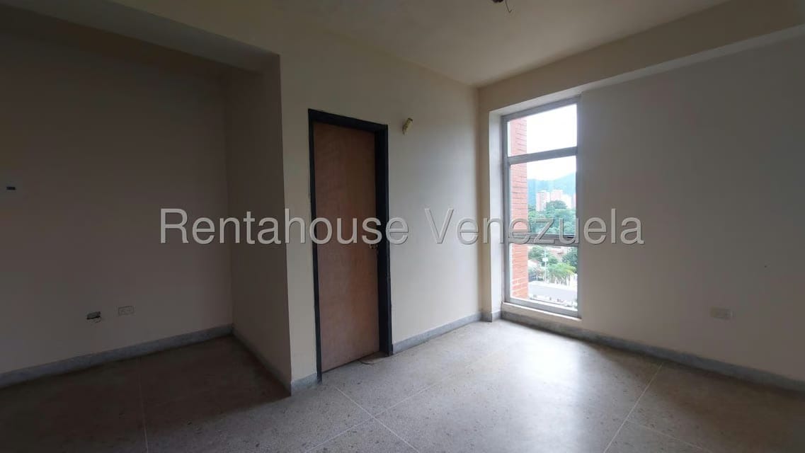 Comercial (Oficina) en Alquiler en Las Acacias, Carabobo - 13