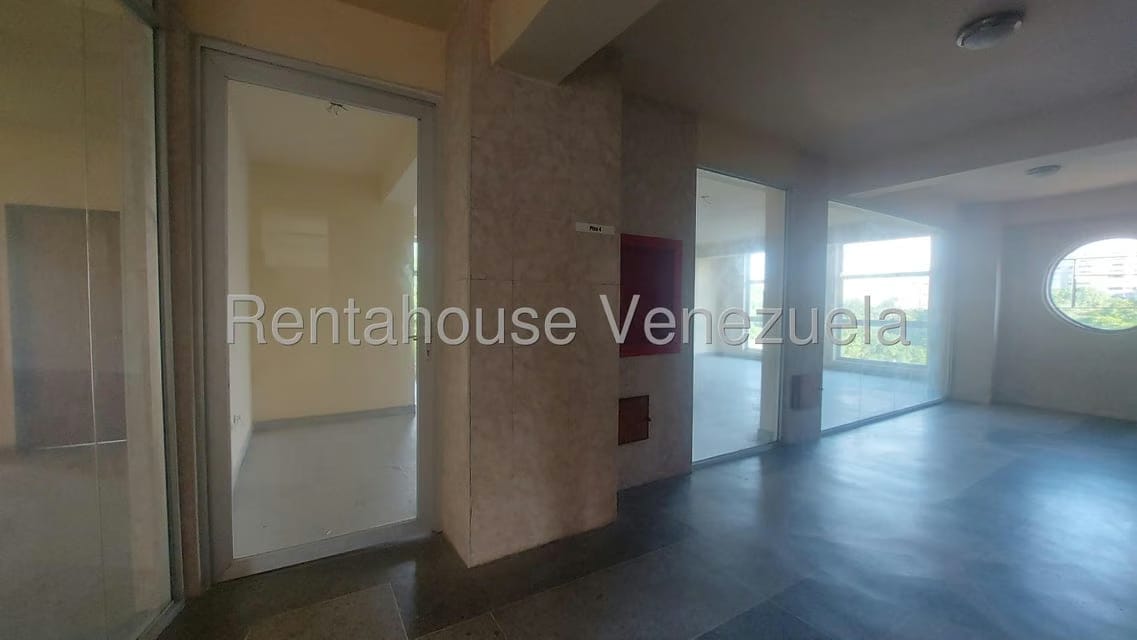 Comercial (Oficina) en Alquiler en Las Acacias, Carabobo - 3