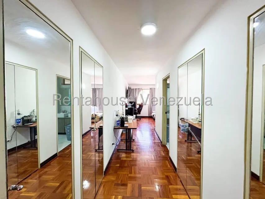 Apartamento (Penthouse) en Alquiler en San Bernardino, Distrito Metropolitano - 37