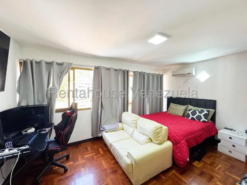 Apartamento (Penthouse) en Alquiler en San Bernardino, Distrito Metropolitano - 42