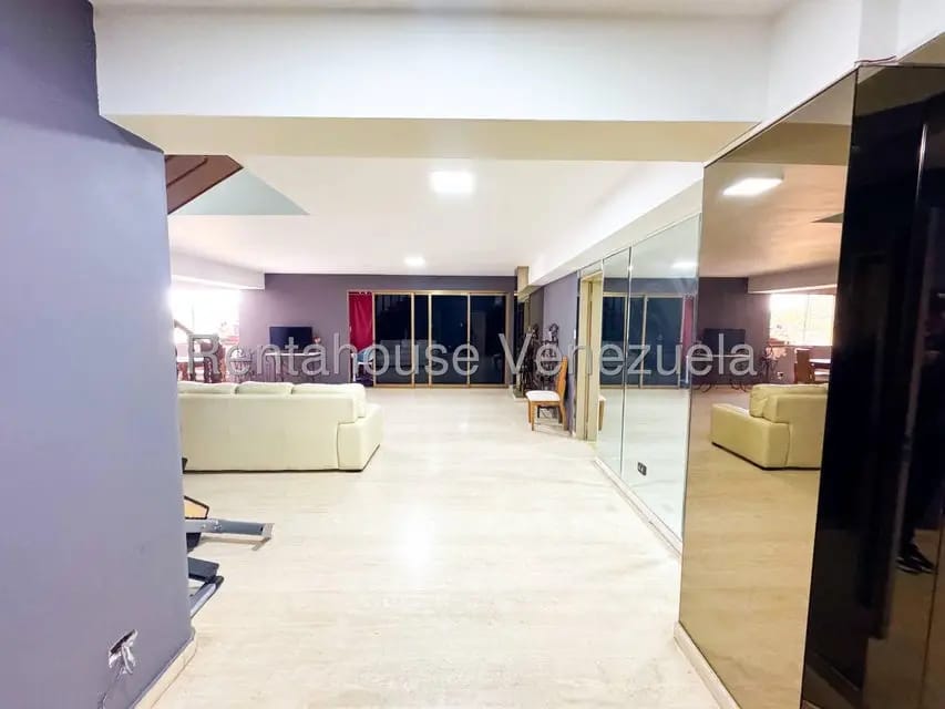 Apartamento (Penthouse) en Alquiler en San Bernardino, Distrito Metropolitano - 9