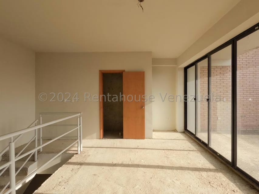 Apartamento (Multiples Niveles) en Venta en Triangulo del Este, Lara - 17