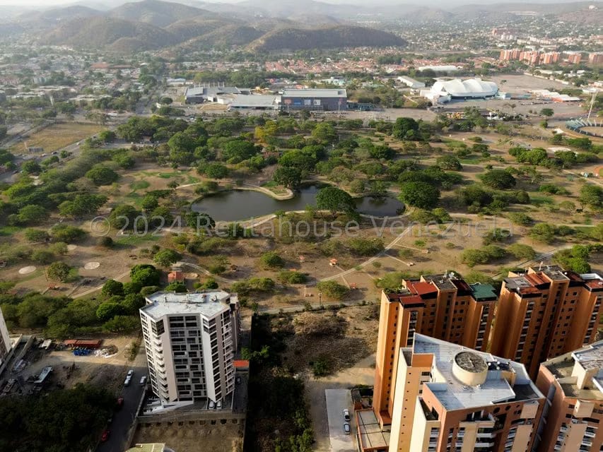 Apartamento (Multiples Niveles) en Venta en Triangulo del Este, Lara - 21