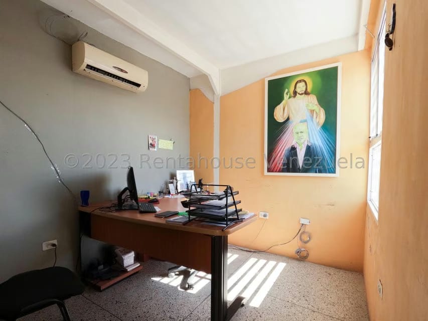 Comercial (Local Comercial) en Alquiler en Zona Este, Lara - 29