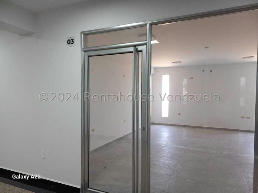 Comercial (Local Comercial) en Alquiler en La 'L', Zulia - 2