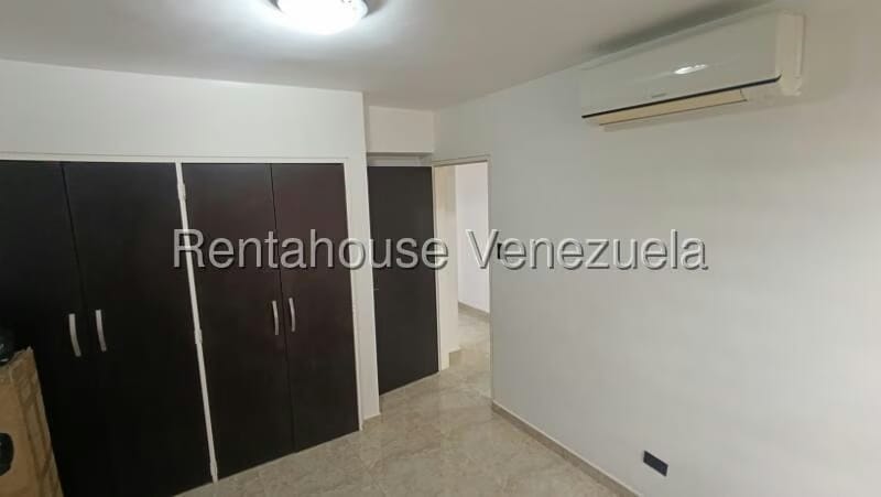 Apartamento (1 Nivel) en Venta en El Paraiso, Distrito Metropolitano - 25