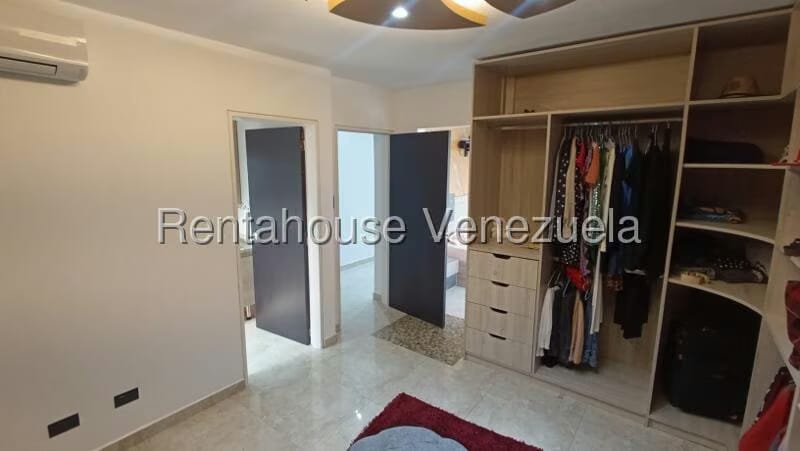 Apartamento (1 Nivel) en Venta en El Paraiso, Distrito Metropolitano - 32