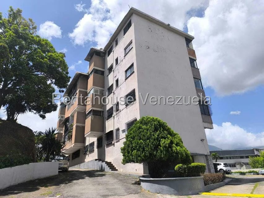 Apartamento (1 Nivel) en Alquiler en Colinas de Bello Monte, Distrito Metropolitano - 2