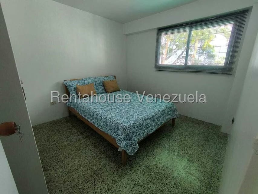 Apartamento (1 Nivel) en Alquiler en Colinas de Bello Monte, Distrito Metropolitano - 17