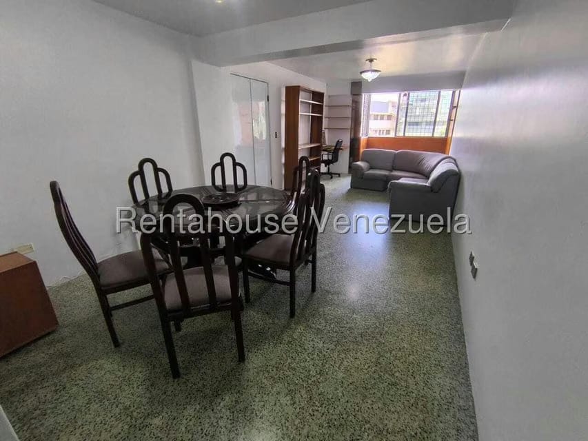 Apartamento (1 Nivel) en Alquiler en Colinas de Bello Monte, Distrito Metropolitano - 4