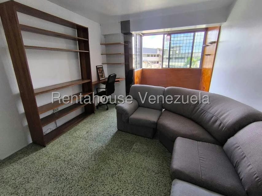 Apartamento (1 Nivel) en Alquiler en Colinas de Bello Monte, Distrito Metropolitano - 6