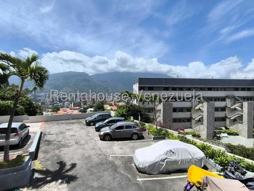 Apartamento (1 Nivel) en Alquiler en Colinas de Bello Monte, Distrito Metropolitano - 8