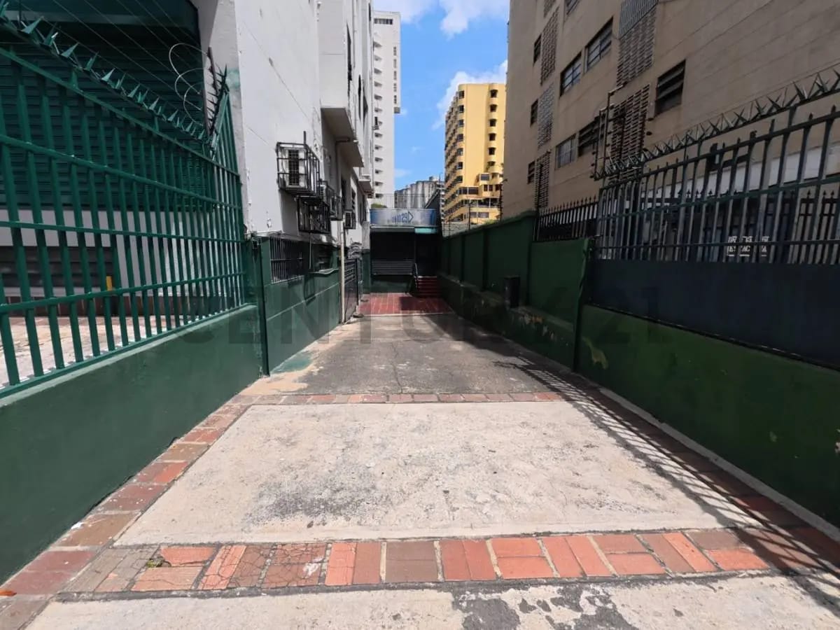 Local Comercial en Alquiler de Sabana Grande Caracas - 4