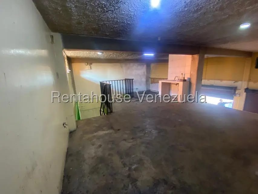 Comercial (Local Comercial) en Alquiler en Centro, Lara - 23
