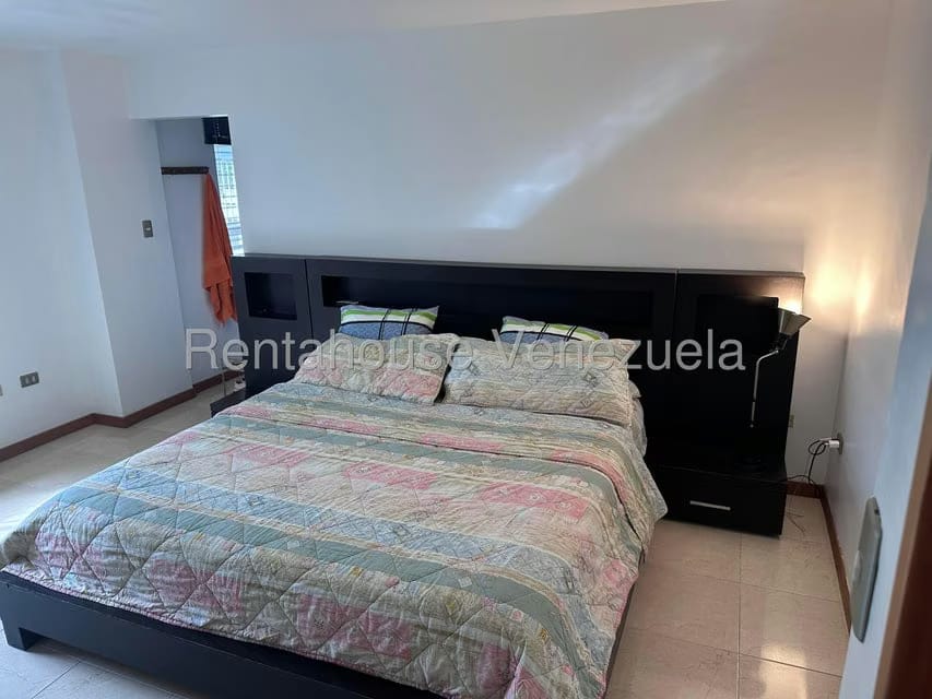 Apartamento (1 Nivel) en Venta en La Florida, Distrito Metropolitano - 29