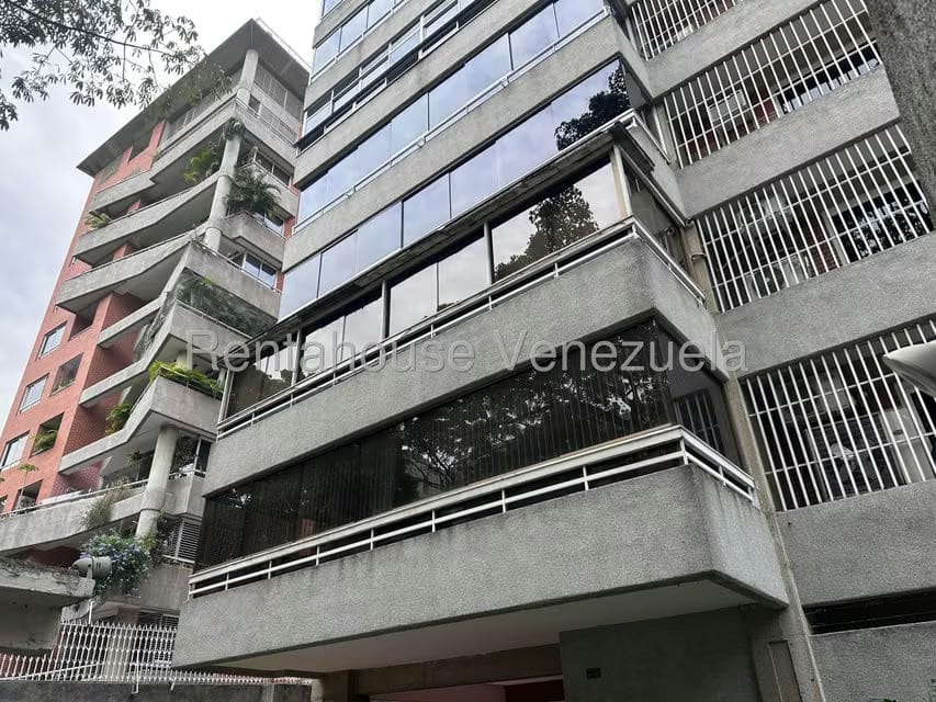Apartamento (1 Nivel) en Venta en La Florida, Distrito Metropolitano - 4