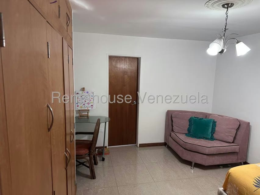 Apartamento (1 Nivel) en Venta en La Florida, Distrito Metropolitano - 37