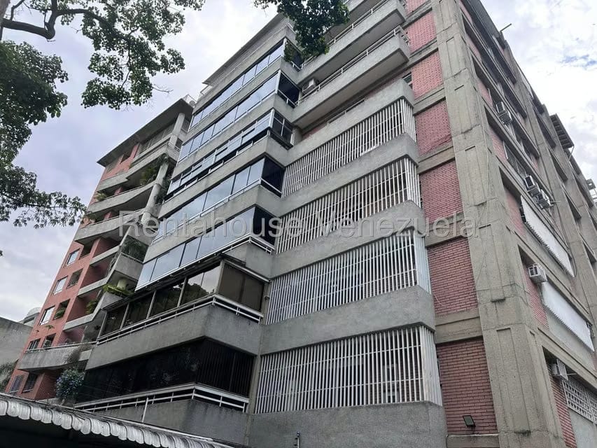 Apartamento (1 Nivel) en Venta en La Florida, Distrito Metropolitano - 5
