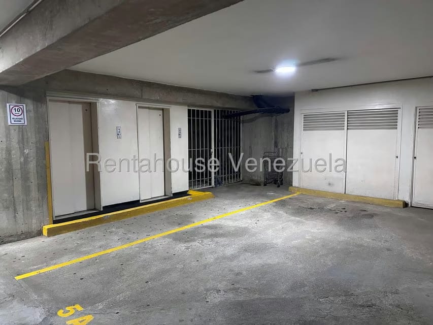 Apartamento (1 Nivel) en Venta en La Florida, Distrito Metropolitano - 45