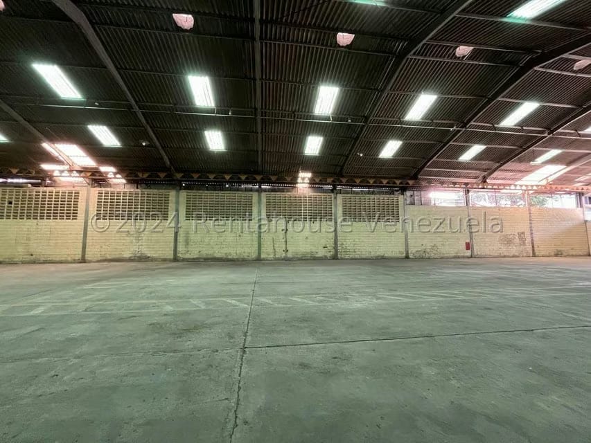 Comercial (Local Comercial) en Alquiler en Zona Industrial La Hamaca, Aragua - 6