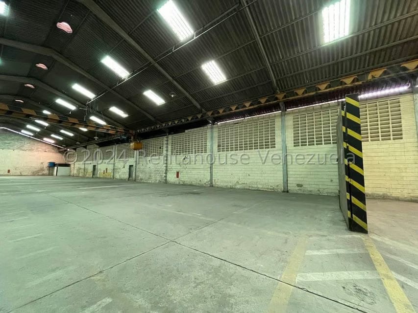 Comercial (Local Comercial) en Alquiler en Zona Industrial La Hamaca, Aragua - 8