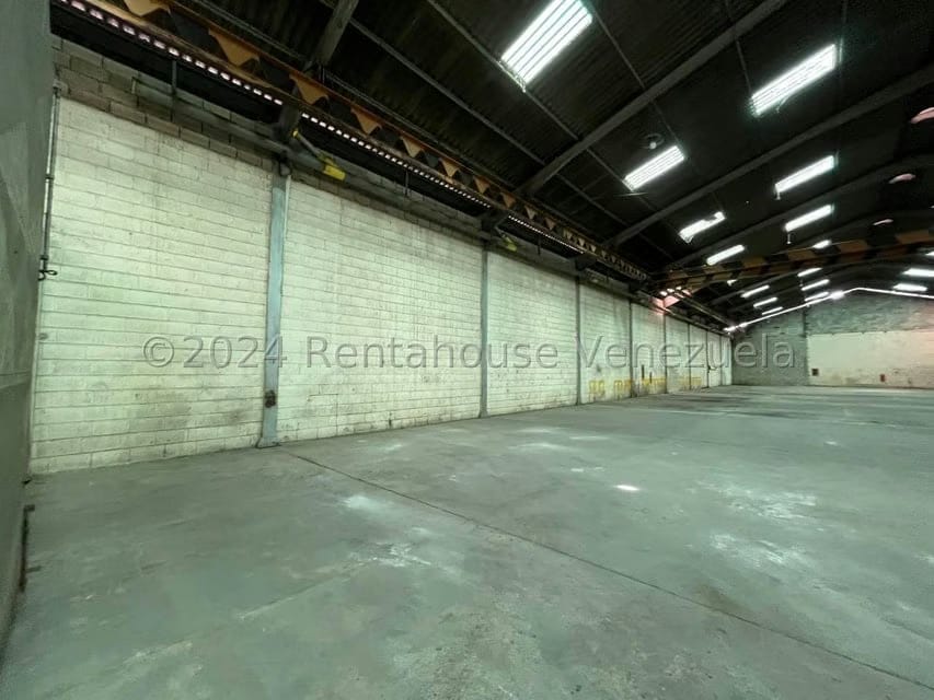 Comercial (Local Comercial) en Alquiler en Zona Industrial La Hamaca, Aragua - 10