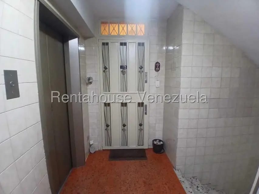 Apartamento (1 Nivel) en Venta en El Paraiso, Distrito Metropolitano - 2