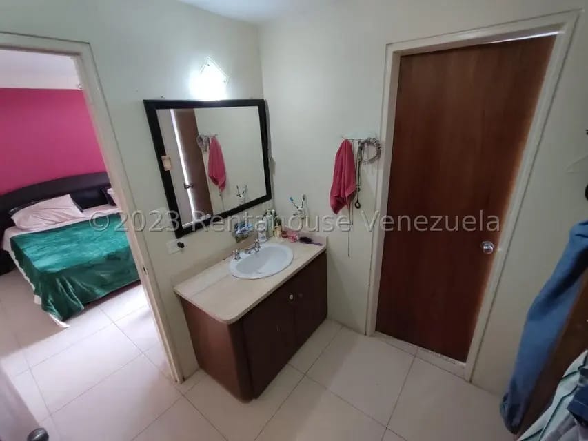 Apartamento (Duplex) en Venta en Loma Linda, Distrito Metropolitano - 22
