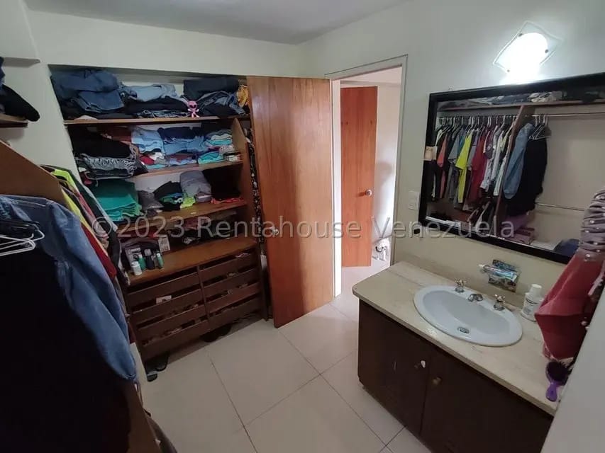 Apartamento (Duplex) en Venta en Loma Linda, Distrito Metropolitano - 23