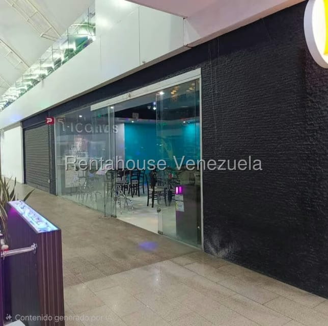 Comercial (Local Comercial) en Venta en Los Dos Caminos, Distrito Metropolitano - 2