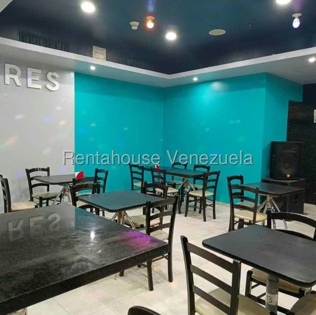 Comercial (Local Comercial) en Venta en Los Dos Caminos, Distrito Metropolitano - 5