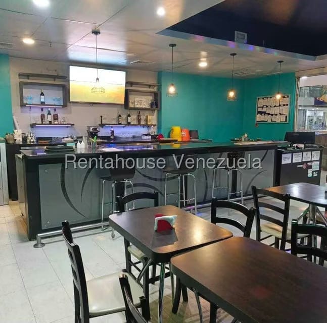 Comercial (Local Comercial) en Venta en Los Dos Caminos, Distrito Metropolitano - 6