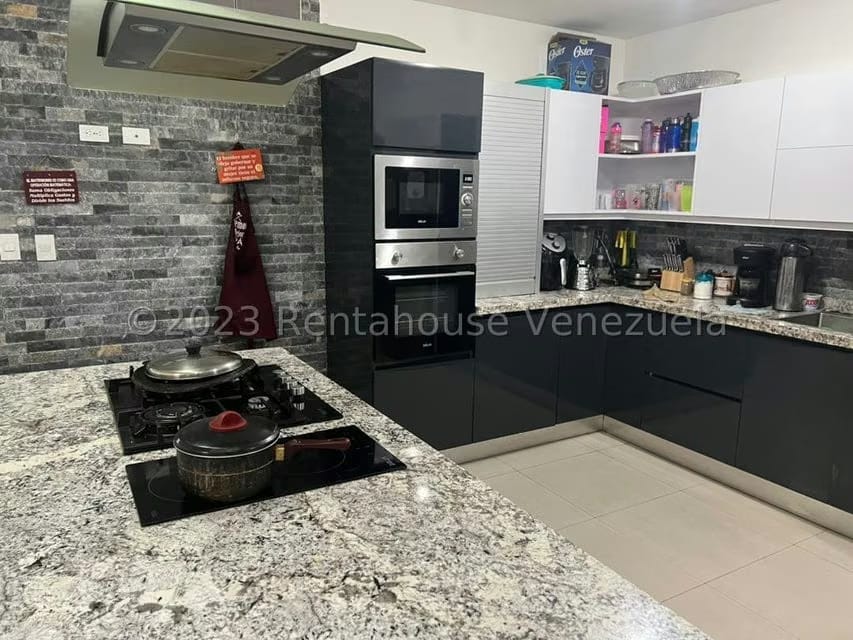 Casa (Duplex) en Venta en Colinas de Bello Monte, Distrito Metropolitano - 15